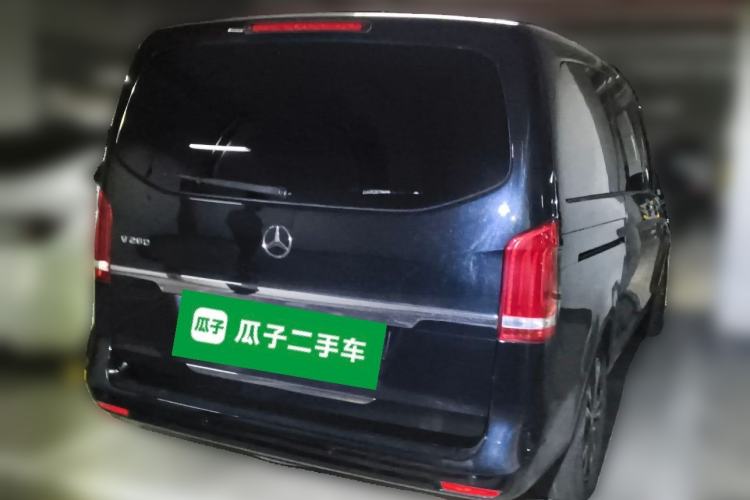 Used Mercedes-Benz V-Class 2017 V 260 Avantgarde Edition Rear Right 45 Deg