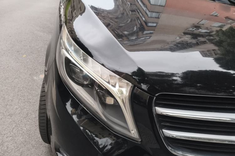 Used Mercedes-Benz V-Class 2017 V 260 L Prestige Extended Edition Right Front Headlight