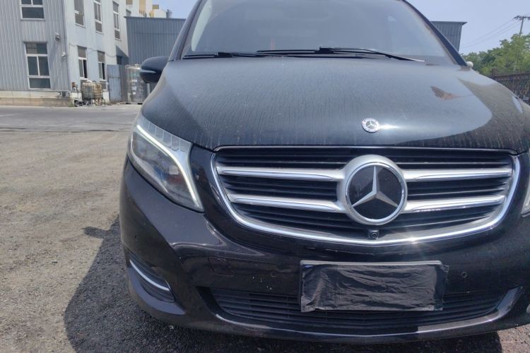 Used Mercedes-Benz V-Class 2017 V 260 L Prestige Extended Edition Right Front Headlight