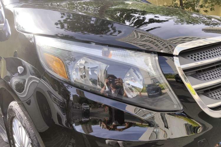 Used Mercedes-Benz V-Class  Right Front Headlight