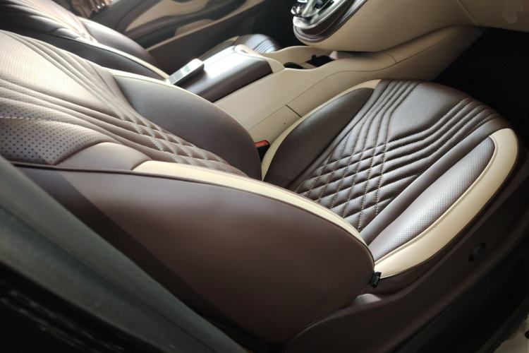Used Mercedes-Benz V-Class 2017 V 260 Prestige Edition Right Front Seat