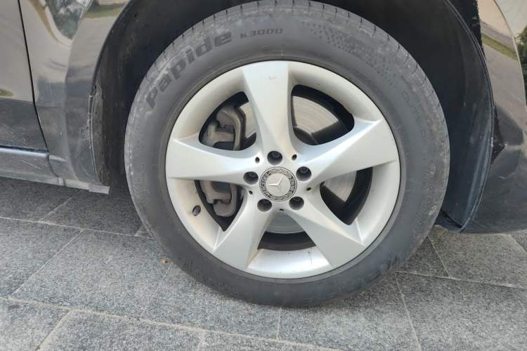 Used Mercedes-Benz V-Class 2017 V250 2.0T Base Model Right Front Wheel Hub