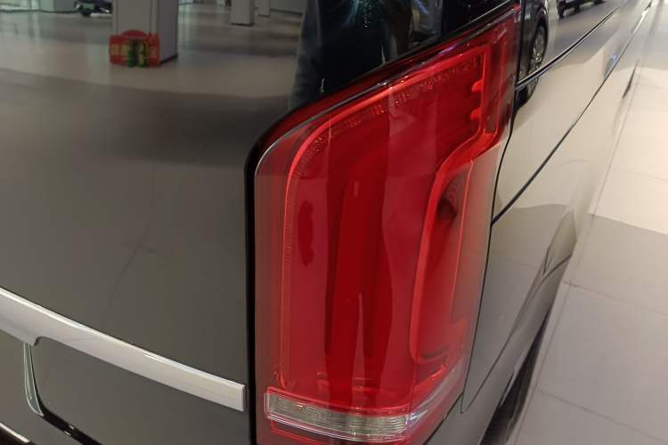 Used Mercedes-Benz V-Class 2017 V 260 L Prestige Extended Edition Right Rear Taillight