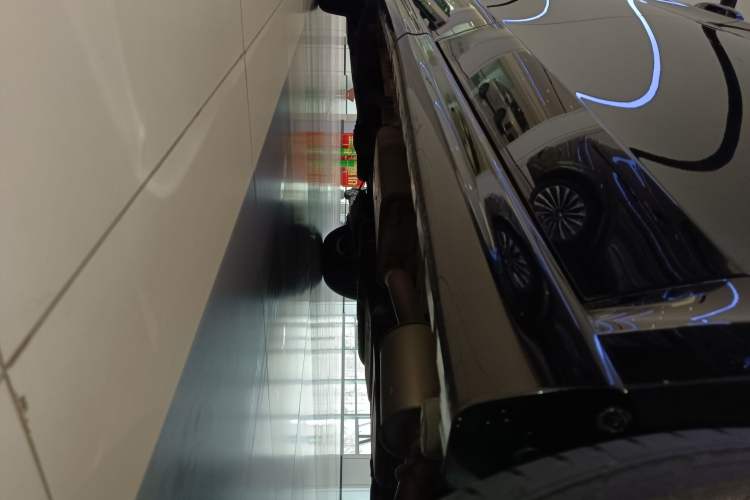 Used Mercedes-Benz V-Class 2017 V 260 L Prestige Extended Edition Right Side Sill