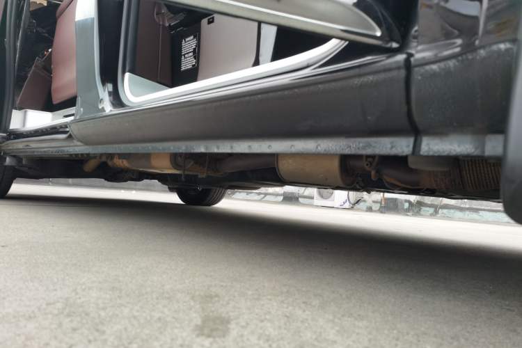 Used Mercedes-Benz V-Class 2017 V250 2.0T U.S. Spec Right Side Sill
