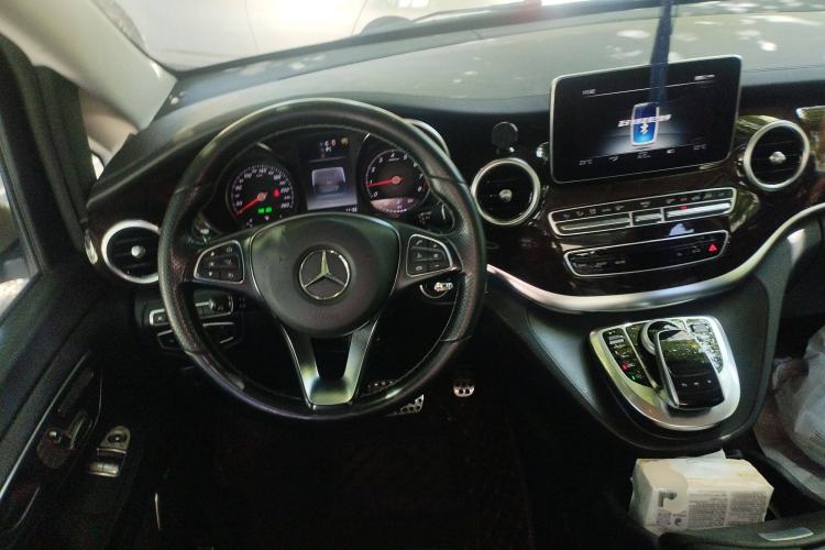 Used Mercedes-Benz V-Class 2017 V 260 Prestige Edition Steering Wheel