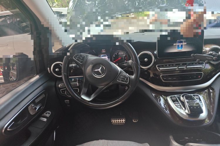 Used Mercedes-Benz V-Class 2017 V 260 Prestige Edition Steering Wheel