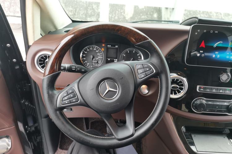 Used Mercedes-Benz V-Class 2017 V250 2.0T U.S. Spec Steering Wheel