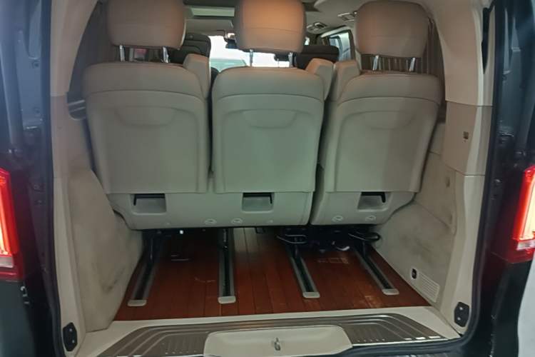 Used Mercedes-Benz V-Class 2017 V 260 L Prestige Extended Edition Trunk