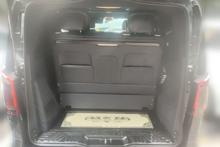 Used Mercedes-Benz V-Class  Trunk