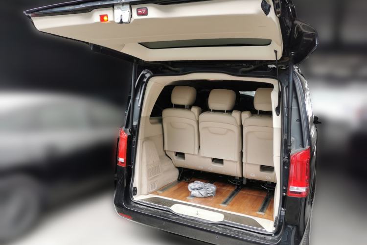 Used Mercedes-Benz V-Class 2017 V 260 L Prestige Extended Edition Trunk