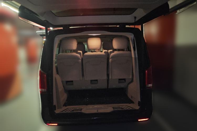 Used Mercedes-Benz V-Class 2017 V 260 Avantgarde Edition Trunk