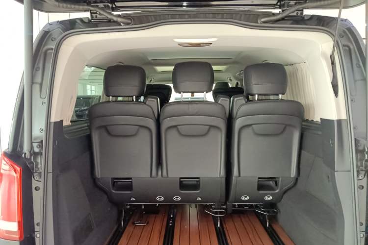 Used Mercedes-Benz V-Class 2017 V 260 L Prestige Extended Edition Trunk