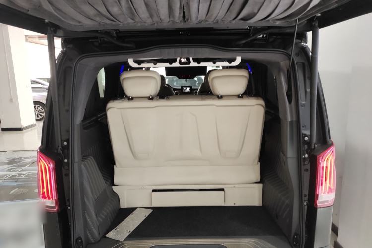 Used Mercedes-Benz V-Class 2017 V250 2.0T U.S. Spec Trunk