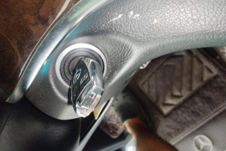 Used Mercedes-Benz V-Class 2017 V 260 Prestige Edition Vehicle Key