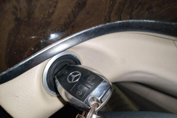 Used Mercedes-Benz V-Class 2017 V 260 L Prestige Extended Edition Vehicle Key