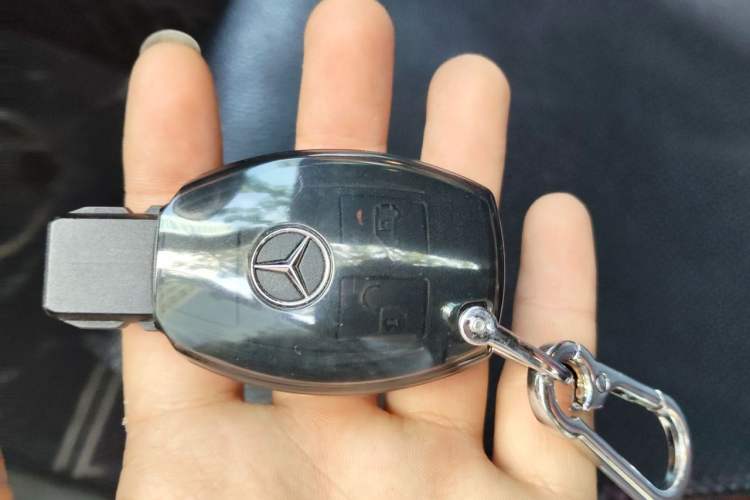 Used Mercedes-Benz V-Class  Vehicle Key