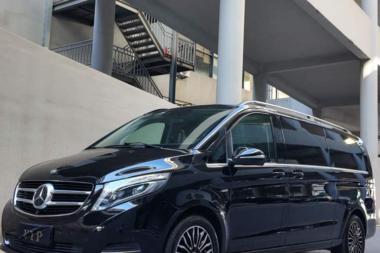 Used Mercedes-Benz V-Class 2017 V 260 L Prestige Extended Edition Guazi used car, China used car export, Used car for sale, Used cars, Cheapest cars for sale