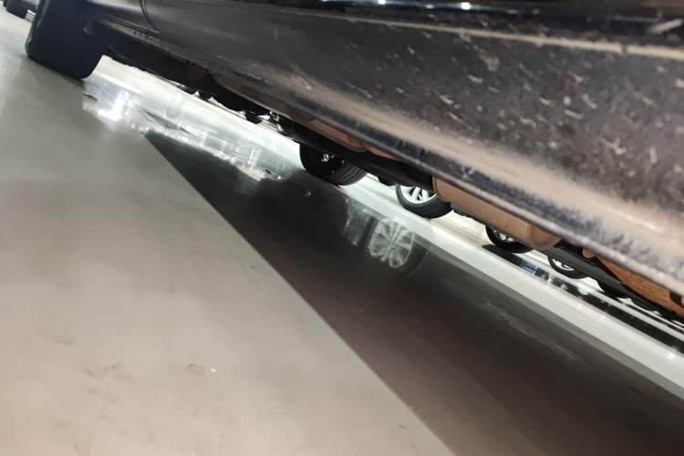 Used Mercedes-Benz V-Class 2017 V 260 Avantgarde Edition Chassis Front Right