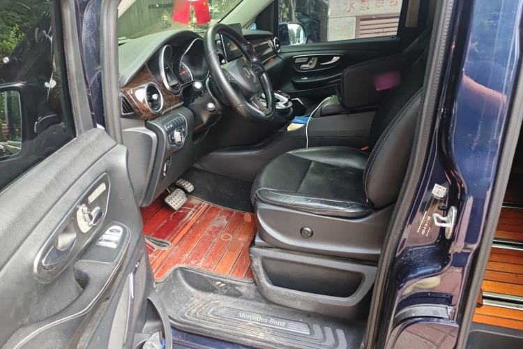 Used Mercedes-Benz V-Class 2017 V 260 Prestige Edition Driver Seat