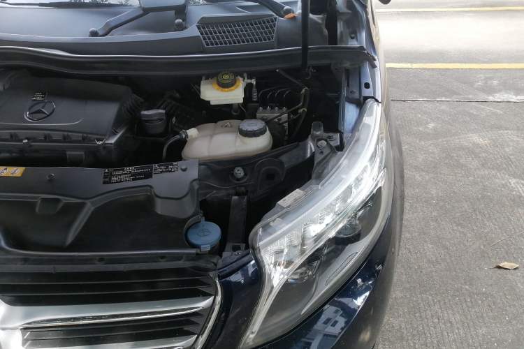 Used Mercedes-Benz V-Class 2017 V 260 Prestige Edition Engine Bay Left