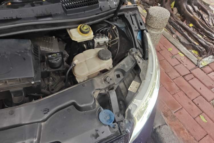Used Mercedes-Benz V-Class 2017 V 260 L Prestige Edition Engine Bay Left