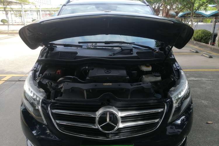 Used Mercedes-Benz V-Class 2017 V 260 Prestige Edition Engine Bay