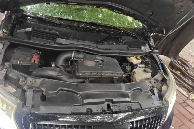 Used Mercedes-Benz V-Class 2017 V 260 L Prestige Edition Engine Bay