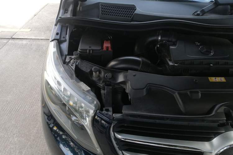 Used Mercedes-Benz V-Class 2017 V 260 Prestige Edition Engine Bay Right
