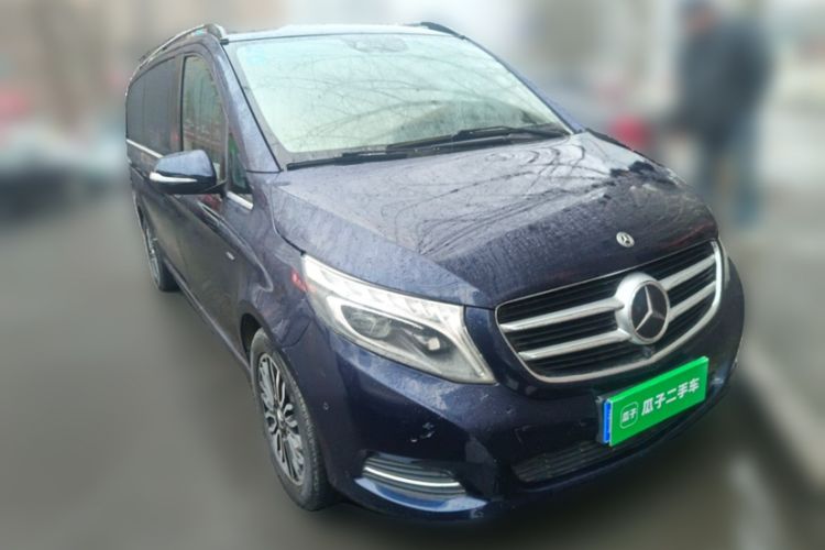 Used Mercedes-Benz V-Class 2017 V 260 L Prestige Extended Edition Exterior 2