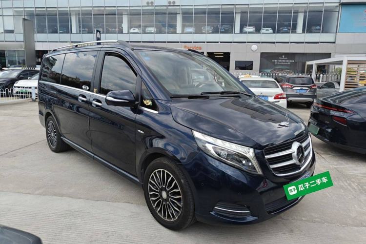 Used Mercedes-Benz V-Class 2017 V 260 Prestige Edition Exterior 2