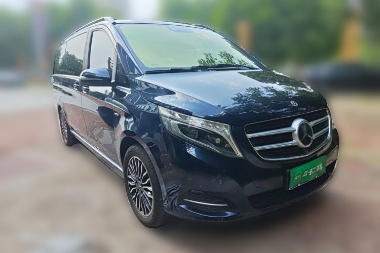 Used Mercedes-Benz V-Class 2017 V 260 Prestige Edition Front Right 45 Deg