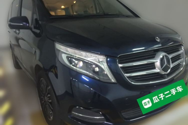 Used Mercedes-Benz V-Class 2017 V 260 Prestige Edition Front Right 45 Deg