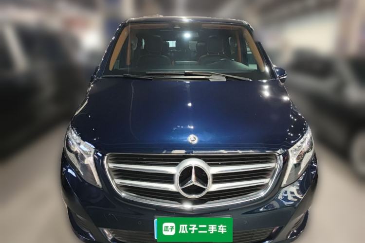 Used Mercedes-Benz V-Class 2017 V 260 Avantgarde Edition Front