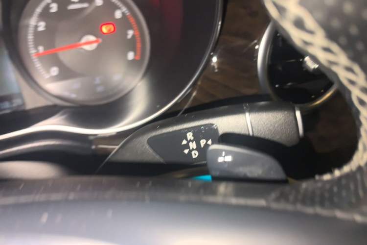 Used Mercedes-Benz V-Class 2017 V 260 Prestige Edition Gear Lever