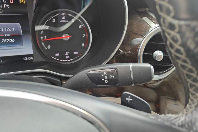 Used Mercedes-Benz V-Class 2017 V 260 Prestige Edition Gear Lever