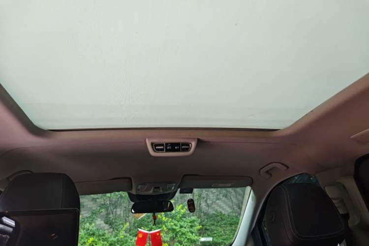 Used Mercedes-Benz V-Class 2017 V 260 Prestige Edition Headliner