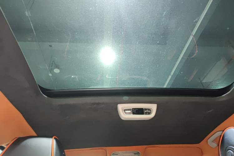 Used Mercedes-Benz V-Class 2017 V 260 Avantgarde Edition Headliner