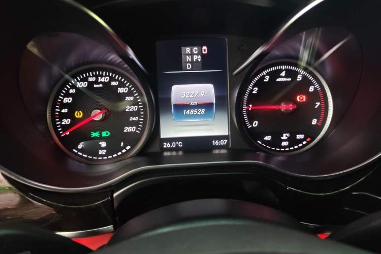 Used Mercedes-Benz V-Class 2017 V 260 L Prestige Edition Instrument Cluster