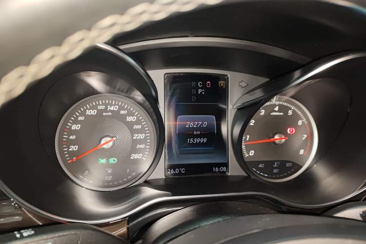 Used Mercedes-Benz V-Class 2017 V 260 Avantgarde Edition Instrument Cluster