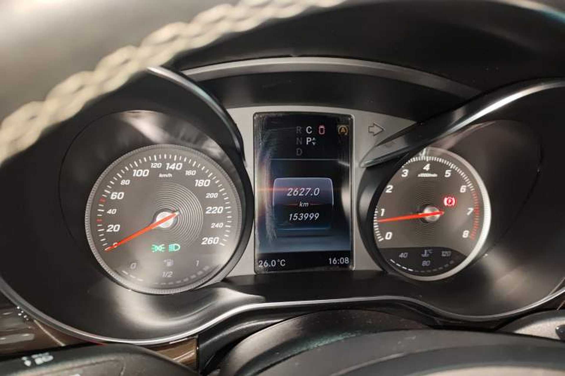 Used Mercedes-Benz V-Class 2017 V 260 Avantgarde Edition Instrument Cluster