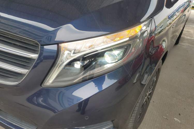 Used Mercedes-Benz V-Class 2017 V 260 Prestige Edition Left Front Headlight