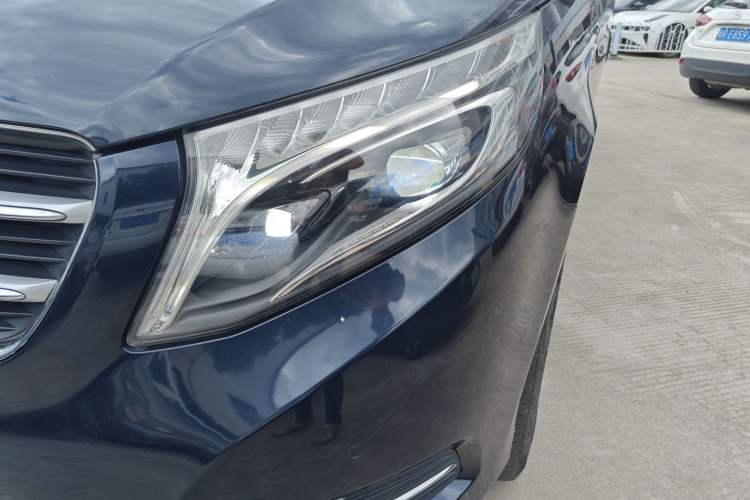 Used Mercedes-Benz V-Class 2017 V 260 Prestige Edition Left Front Headlight
