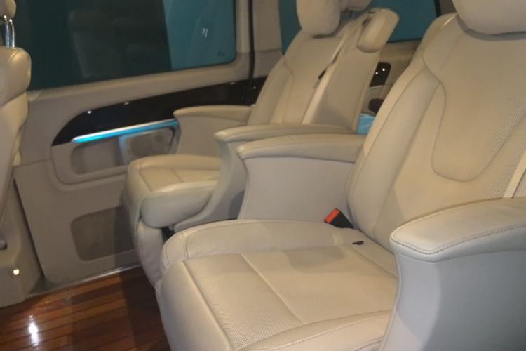 Used Mercedes-Benz V-Class 2017 V 260 Prestige Edition Left Rear Seat