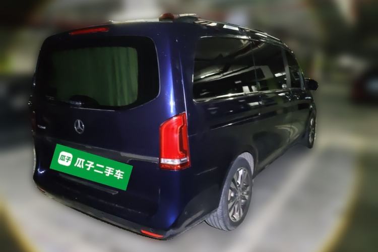 Used Mercedes-Benz V-Class 2017 V 260 Avantgarde Edition Rear Right 45 Deg
