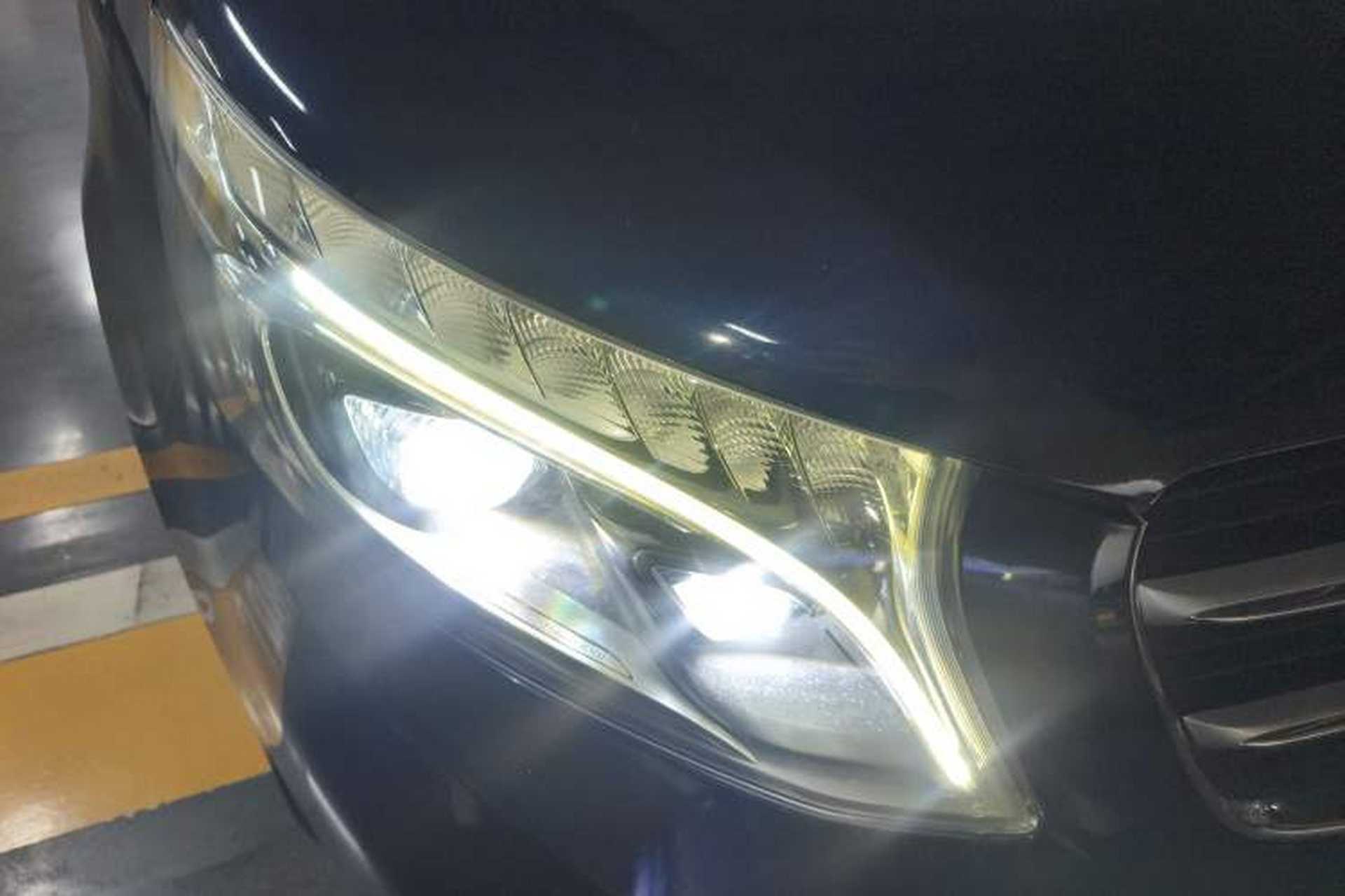 Used Mercedes-Benz V-Class 2017 V 260 Prestige Edition Right Front Headlight