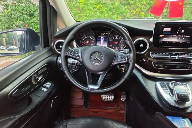 Used Mercedes-Benz V-Class 2017 V 260 Prestige Edition Steering Wheel
