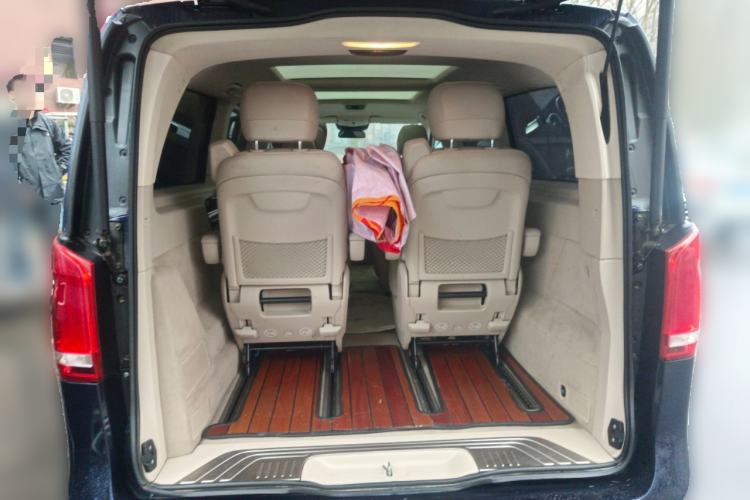 Used Mercedes-Benz V-Class 2017 V 260 L Prestige Extended Edition Trunk