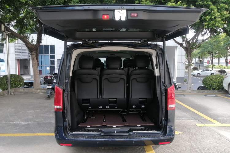 Used Mercedes-Benz V-Class 2017 V 260 Prestige Edition Trunk