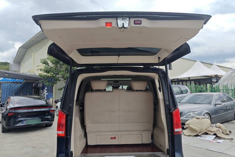 Used Mercedes-Benz V-Class 2017 V 260 Prestige Edition Trunk